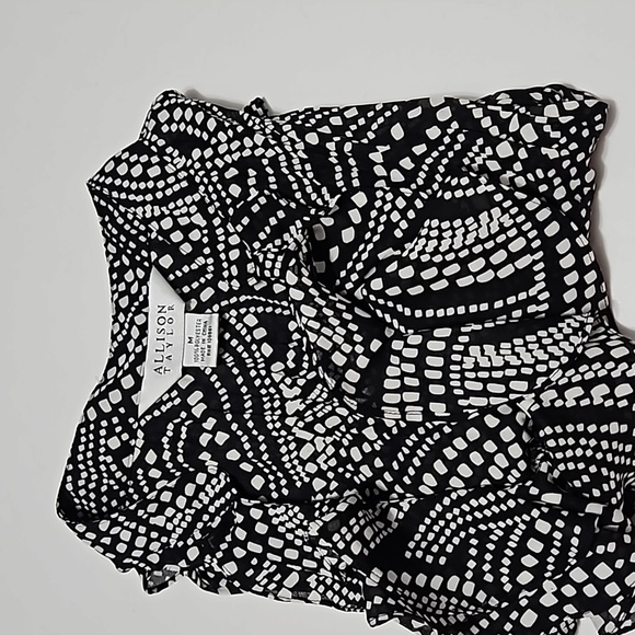 Allison Taylor Women's Black & White Ruffle Sheer Short Sleeve Size M Top #W-869 - Picture 10 of 10